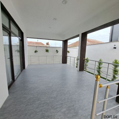 Şüvəlanda bağ evi