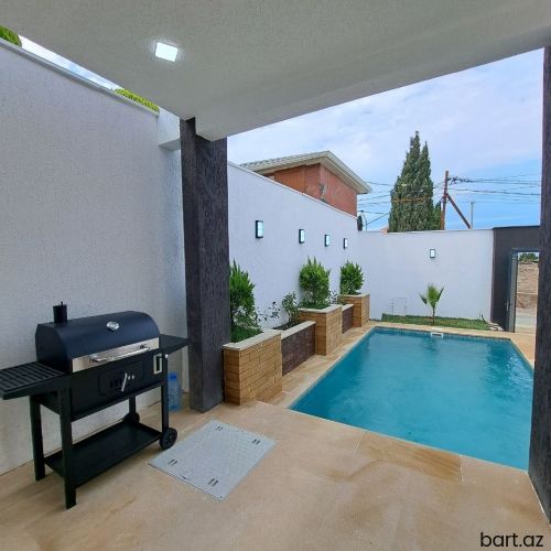 Şüvəlanda 4 otaqlı villa