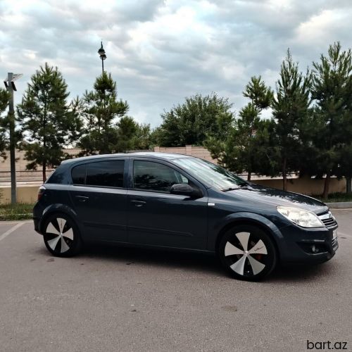 Opel Astra: 1.4 l | 2008 il 