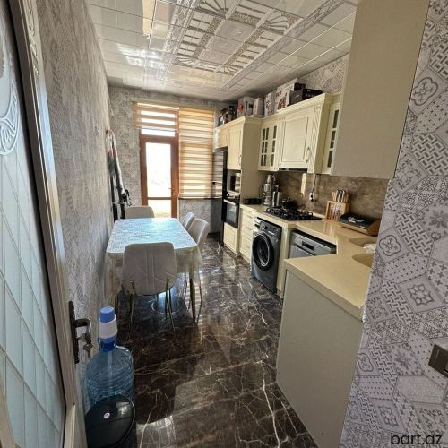 9 cu mikraroyonda 2 otaqli mənzil satilir.