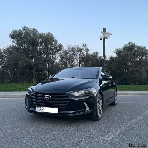 Hyundai Elantra: 2 l | 2016 il 