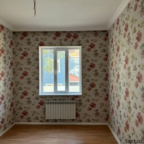 Yeni Ramanada 6 otaqli həyət evi satilir.
