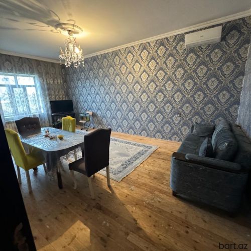 Buzovna Maştağa yolunda 6 otaqlı bağ evi satıır.