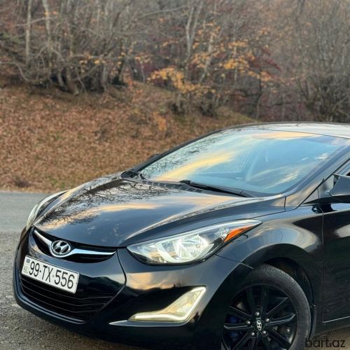 Hyundai Elantra: 1.8 l | 2014 il