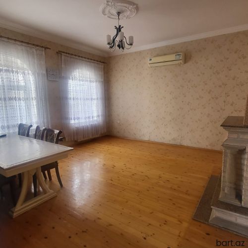 Buzovnada 3 mərtəbəli bağ evi