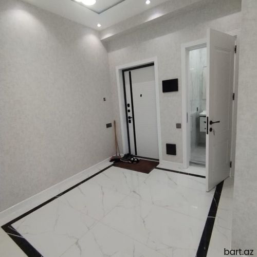Badamdar qəs., 3 otaqlı mənzil satilir.
