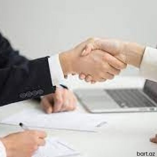Ofis meneceri tələb olunur