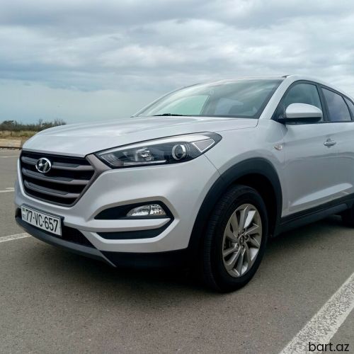 Hyundai Tucson: 1.7 l | 2016 il