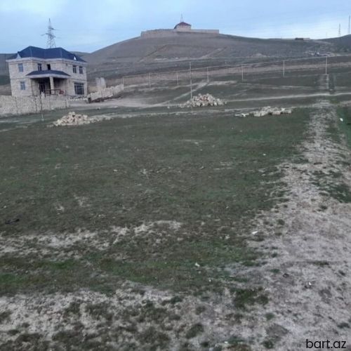 Qobuda 8 sot torpaq sahesi satılır .