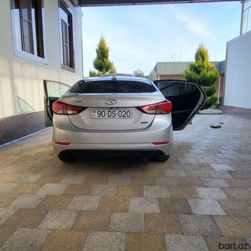 Hyundai Accent: 1.6 l | 2018 il