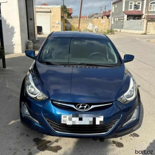 Hyundai Elantra: 1.8 l | 2015 il