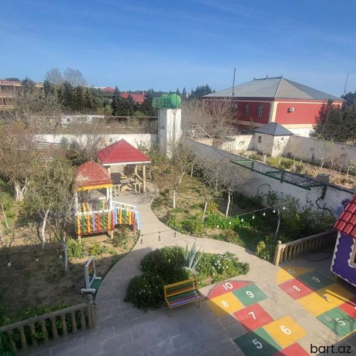 Buzovnada 4 otaqlı bağ evi satılır