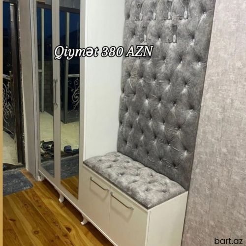 Dəhliz dolabı 