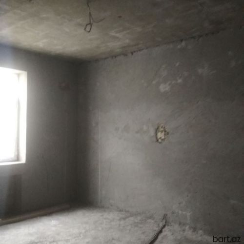 Tecili 11 otaqli heyet evi satiliir