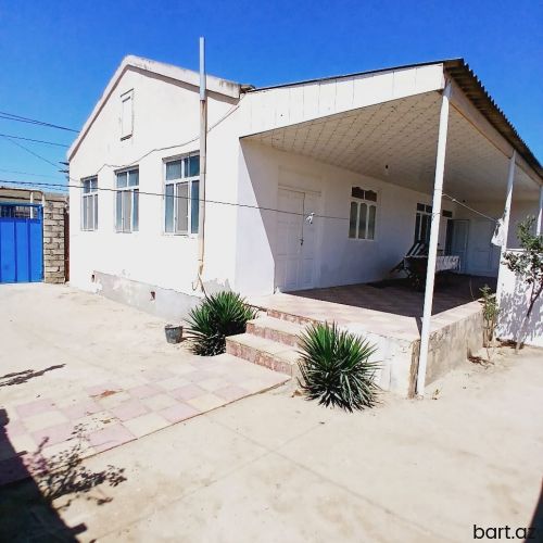 Buzovna 4 otağlı həyət evi
