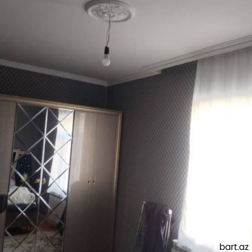 Masazirda 4 oitaqli həyət evi satilir.