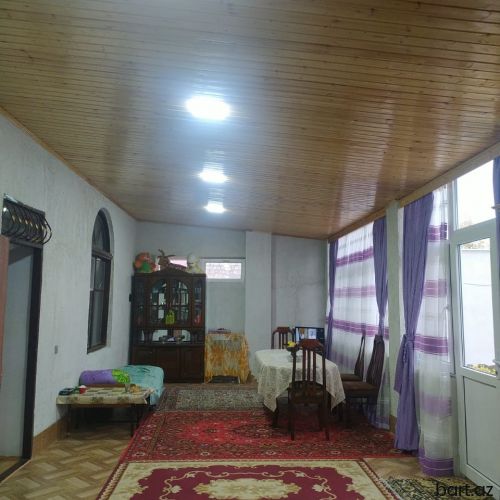 Şüvəlanda 3 otaqlı həyət evi 165 kvm