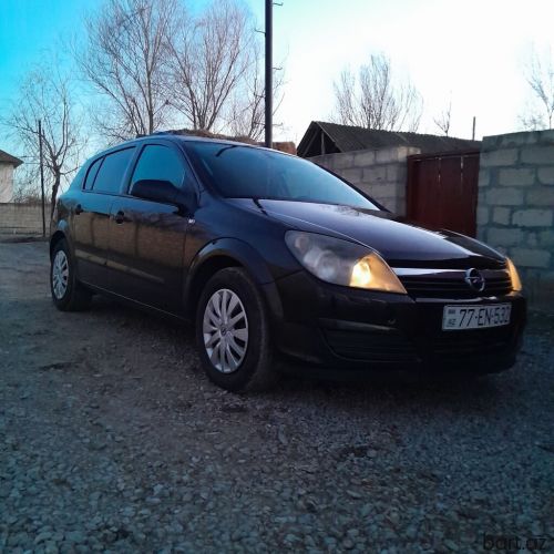 Opel Astra: 1.4 l | 2005 il 