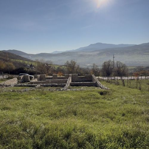 Quba Təngaltı yolunda 14 sot torpaq sahəsi satilir