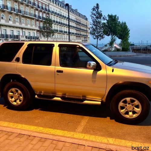 Nissan Pathfinder R50 1998 il