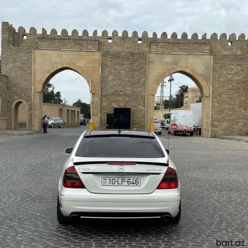 Mercedes-Benz E 320: 3.2 l | 2007 il